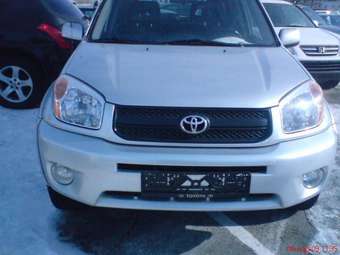 2004 Toyota RAV4 Photos