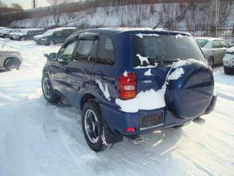 2004 Toyota RAV4 Images