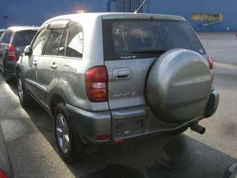 2004 Toyota RAV4 Photos