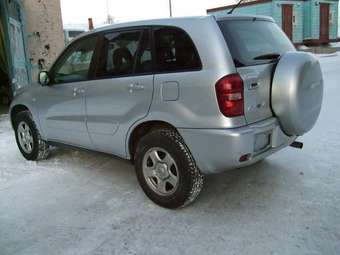 2004 Toyota RAV4 Pictures