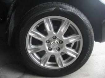 2004 Toyota RAV4 Photos