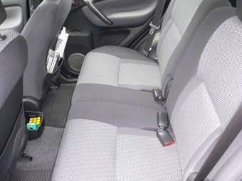 2004 Toyota RAV4 Pics
