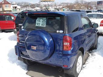2004 Toyota RAV4 Photos