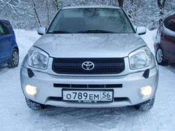 2004 Toyota RAV4 Pictures
