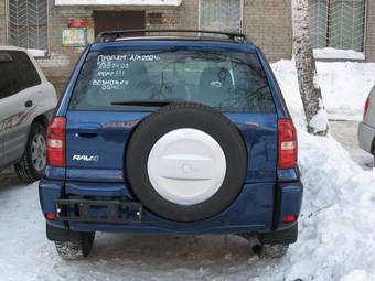 2004 Toyota RAV4 Photos