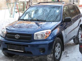 2004 Toyota RAV4 Pictures