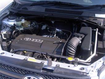2004 Toyota RAV4 Images