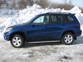 2004 Toyota RAV4 Photos