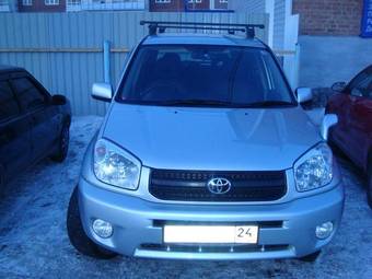 2004 Toyota RAV4 Pictures