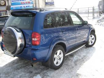 2004 Toyota RAV4 Photos
