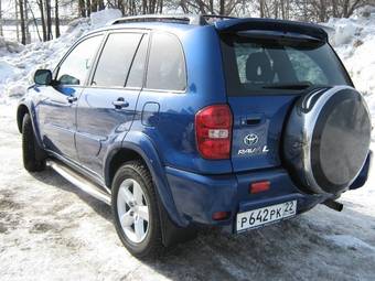 2004 Toyota RAV4 Photos
