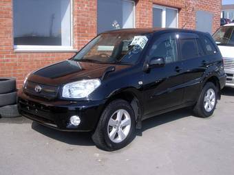 2004 Toyota RAV4 Photos