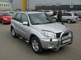 2004 Toyota RAV4 Pictures