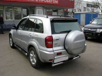 2004 Toyota RAV4 Pictures
