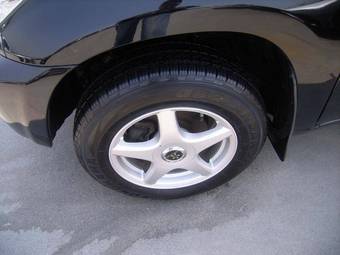 2004 Toyota RAV4 Pictures
