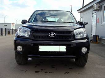 2004 Toyota RAV4 Photos