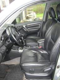 2004 Toyota RAV4 Pictures
