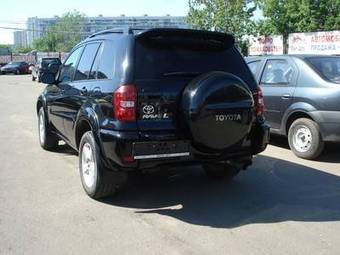 2004 Toyota RAV4 Photos