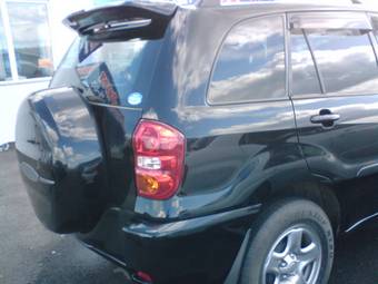 2004 Toyota RAV4 Pictures