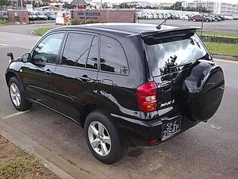 2004 Toyota RAV4 Photos