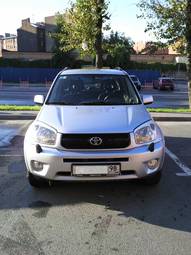 2004 Toyota RAV4 Photos