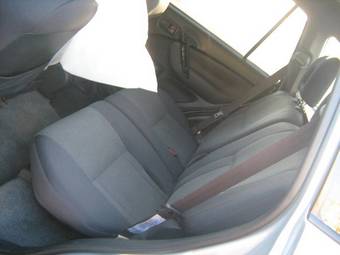 2004 Toyota RAV4 Pictures