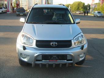 2004 Toyota RAV4 Photos