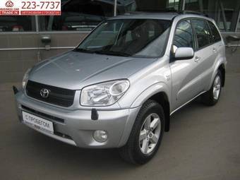 2004 Toyota RAV4 Photos