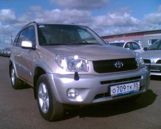 2004 Toyota RAV4 Pictures