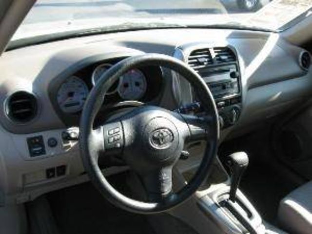 2005 Toyota RAV4