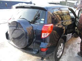 2005 Toyota RAV4 Images