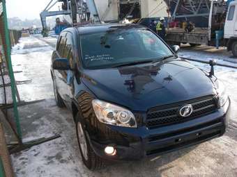2005 Toyota RAV4 Photos