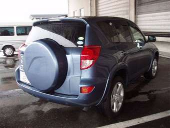 2005 Toyota RAV4 Pictures
