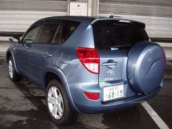 2005 Toyota RAV4 Photos
