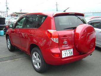 2005 Toyota RAV4 Photos