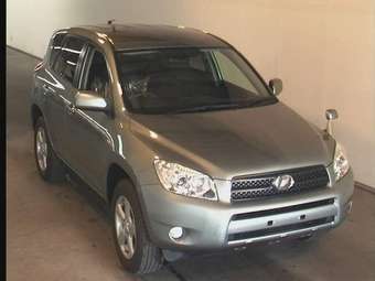 2005 Toyota RAV4 Photos