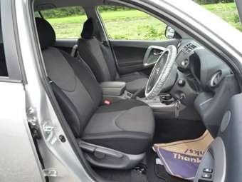 2005 Toyota RAV4 Photos
