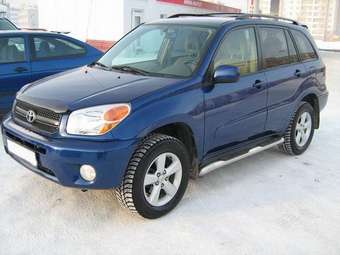2005 Toyota RAV4 Pictures