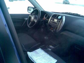 2005 Toyota RAV4 Photos