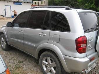 2005 Toyota RAV4 Pics