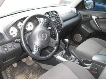 2005 Toyota RAV4 Pictures