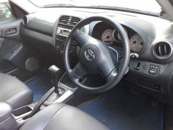 2005 Toyota RAV4 Pictures