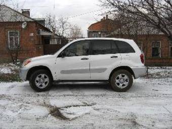2005 Toyota RAV4 Photos