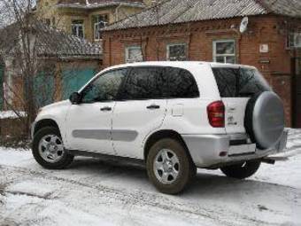 2005 Toyota RAV4 Photos
