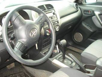 2005 Toyota RAV4 Photos