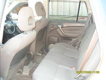 2005 Toyota RAV4 Photos