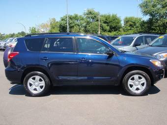 2005 Toyota RAV4 Photos