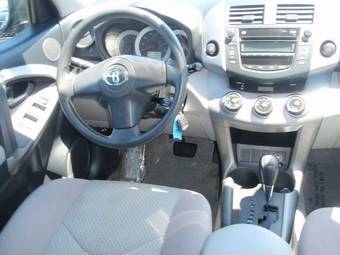 2005 Toyota RAV4 Pictures