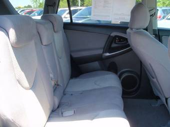 2005 Toyota RAV4 Photos