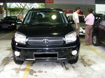 2005 Toyota RAV4 Pics